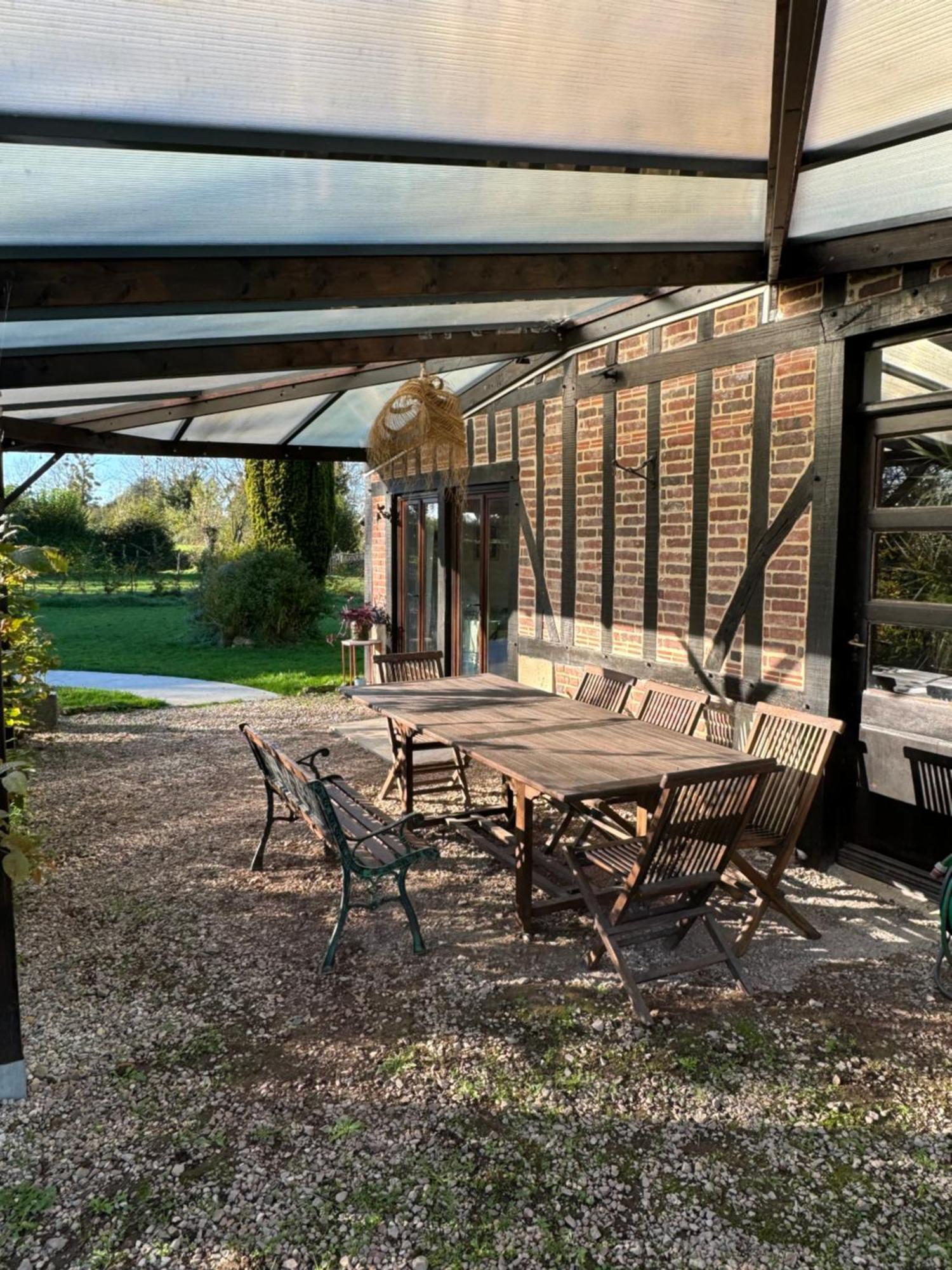 La Villa Qui A Du Chien Neuville-sur-Touques Extérieur photo